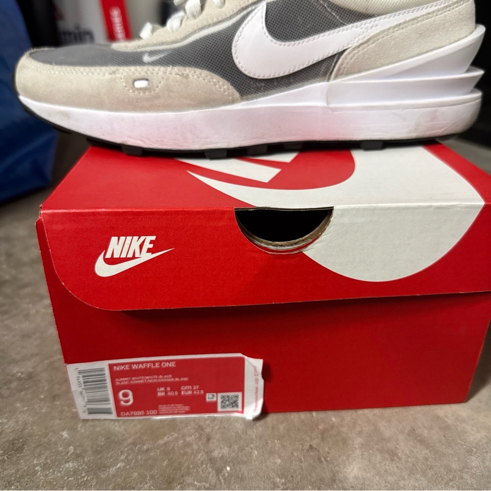 Nike Waffle One Summit White / Black Men's Size 9 (Good Condition) DA7995